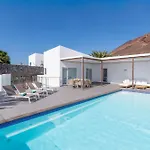 Ereza Royal Family Hoopoe-1 Villa Playa Blanca (Lanzarote)