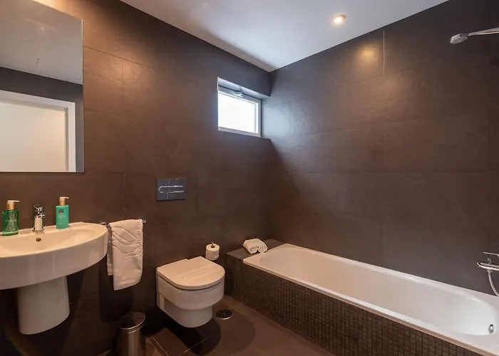 Ereza Royal Family Hoopoe-1